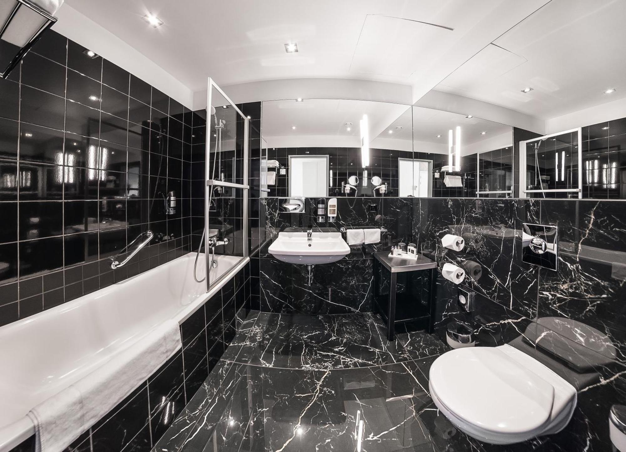 Grandium Hotel Prag Exteriör bild A bathroom at the hotel